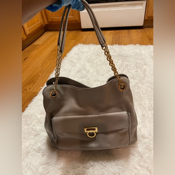 Salvatore Ferragamo SHEBA grey Tote Chain Shoulder Bag - Picture 1 of 16